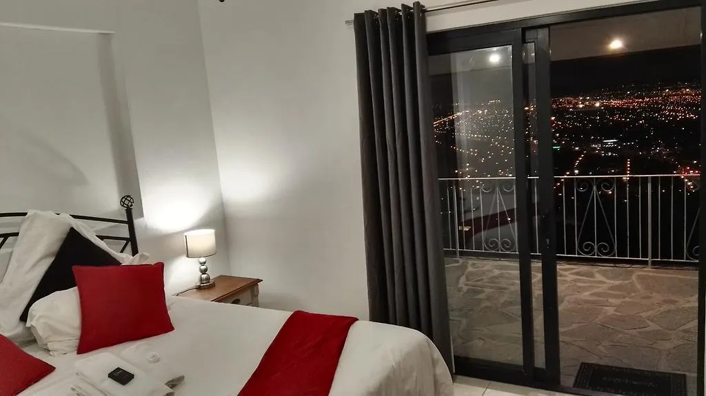 Guest house Cloud No 9 Guesthouse Gordons Bay