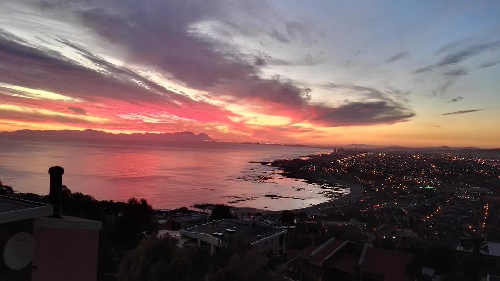 Cloud No 9 Guesthouse Gordons Bay Guest house