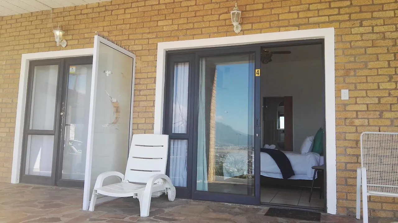 Guest house Cloud No 9 Guesthouse Gordons Bay